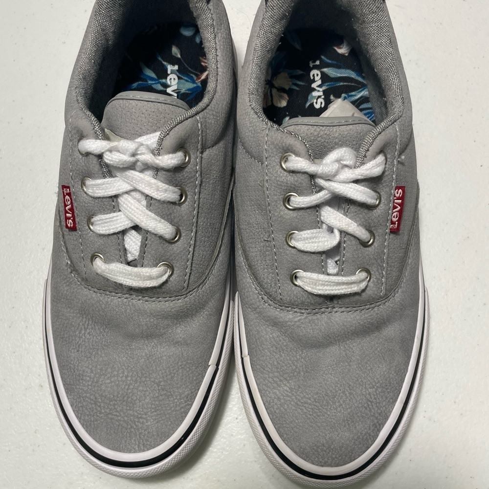 Levi's Kids Gray Sneakers with White Laces SB-